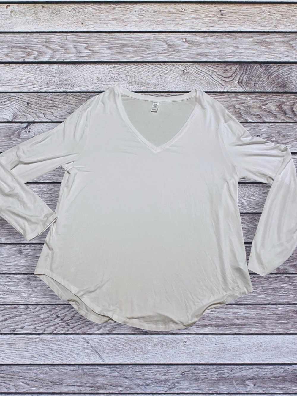 NWT Old Navy Women's V-Neck Long Sleeve Top in White xxl